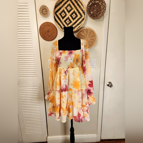 LAST ONE! Square Neck Yellow Floral Mini Dress With Flutter Sleeves NWT - Picture 6 of 11